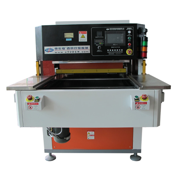 PVC禮品盒壓痕模切機(jī) PVC禮品盒壓痕模切機(jī)